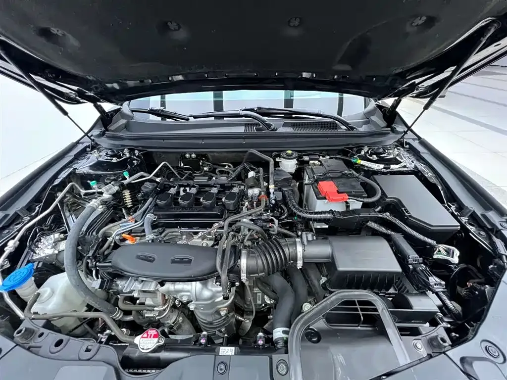 Honda Accord — фото 10