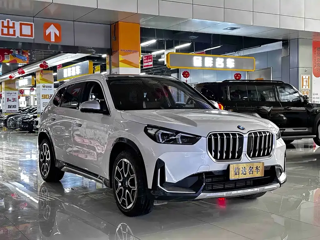 BMW X1 — фото 5