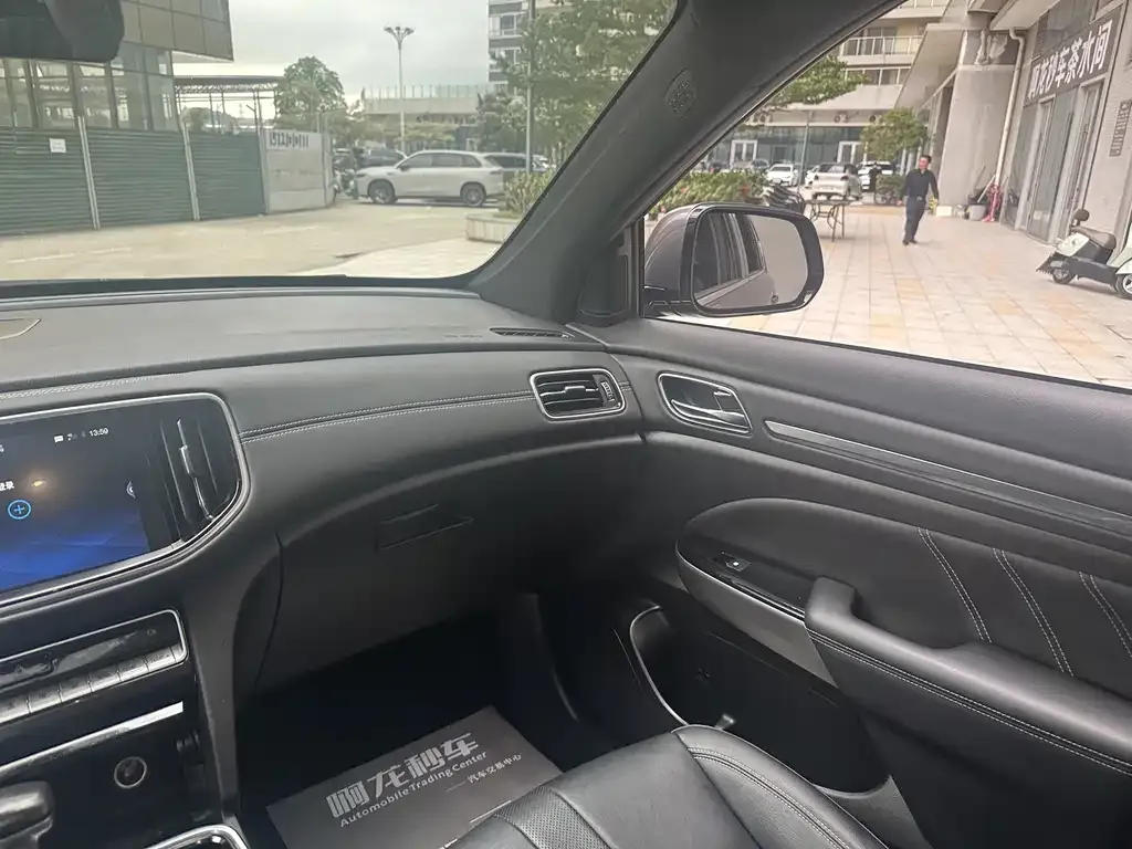 GAC Motor Trumpchi GS8 — фото 3