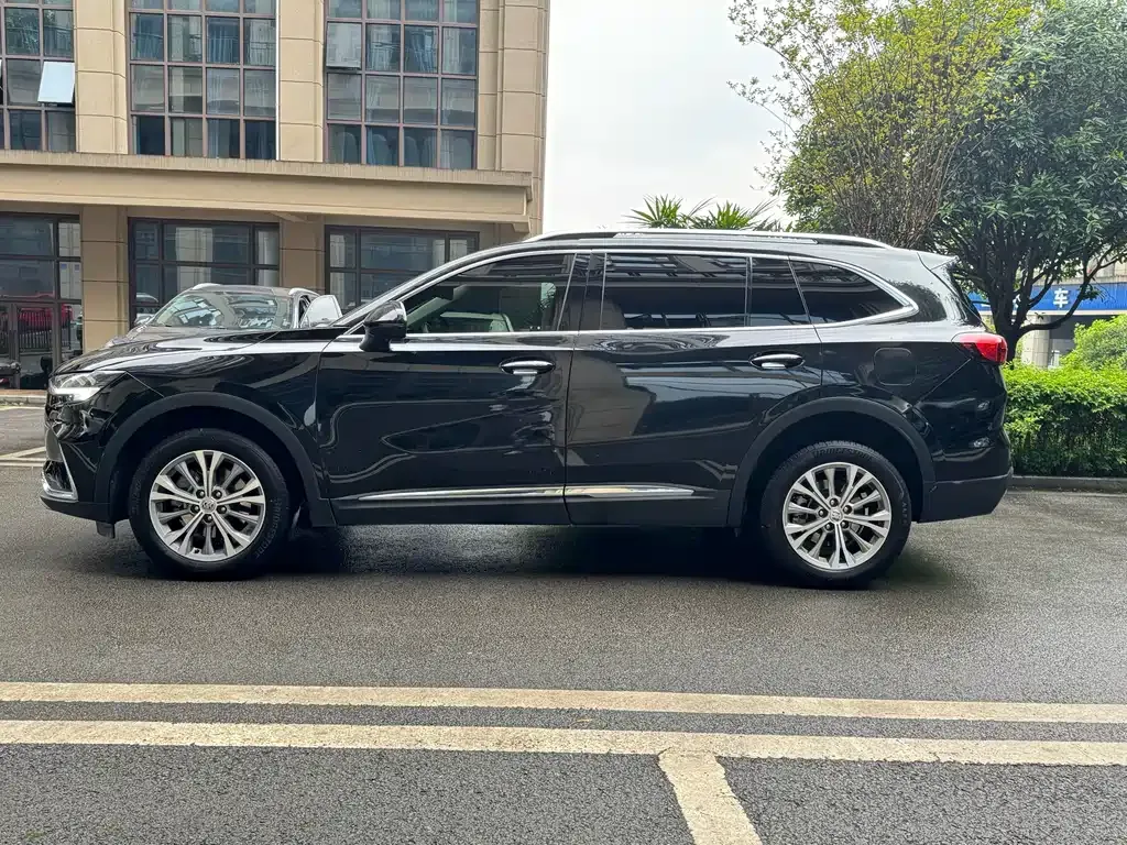 Buick Envision Plus — фото 8