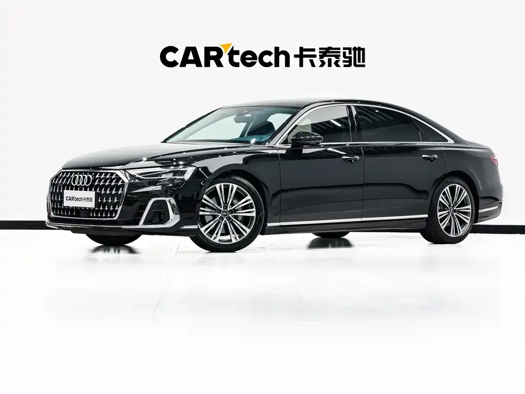 Audi A8 — фото 1