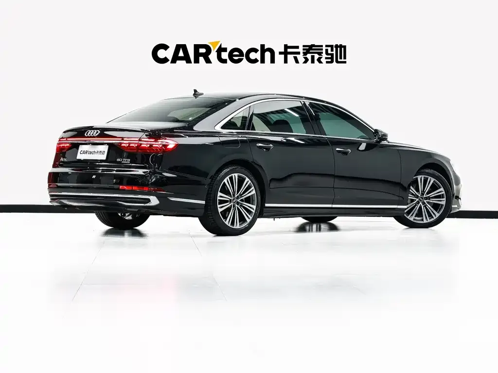 Audi A8 — фото 2