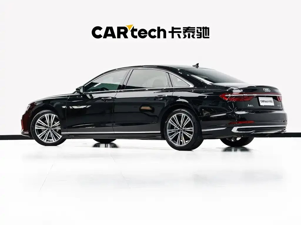 Audi A8 — фото 7