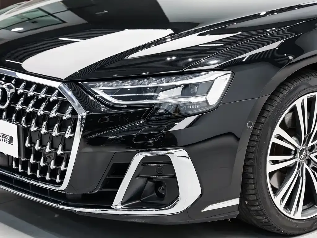 Audi A8 — фото 10