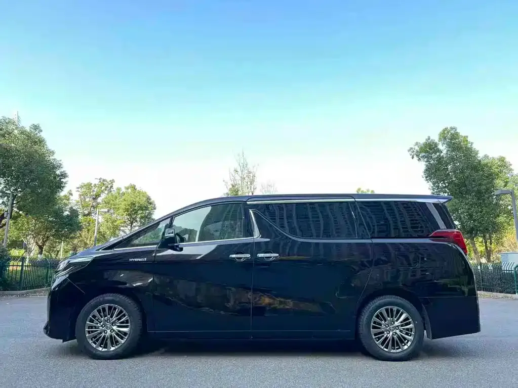 Toyota Alphard 2022 из CN, фото 3