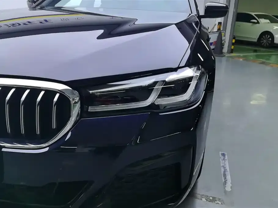 BMW 5 Series — фото 4