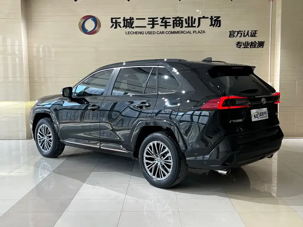 Toyota Wildlander 2024 из CN, фото 3