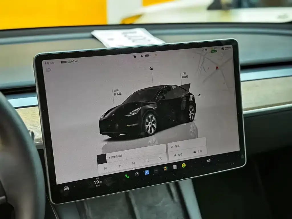 Tesla Model Y — фото 8