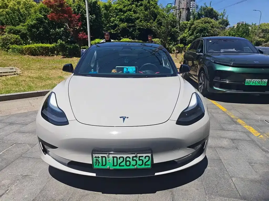 Tesla Model 3 — фото 7