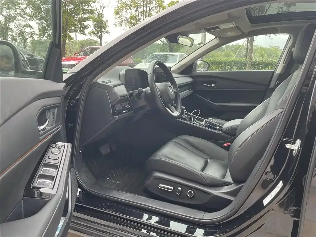 Honda Accord — фото 5