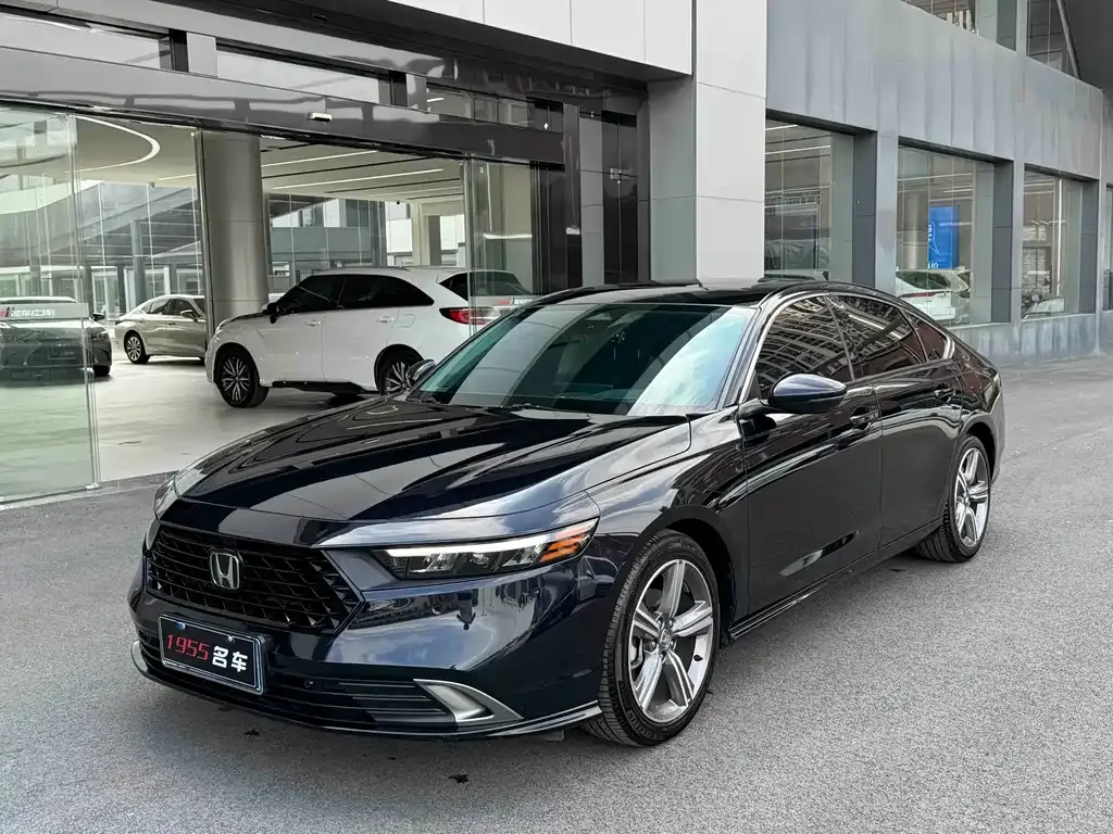 Honda Accord — фото 1