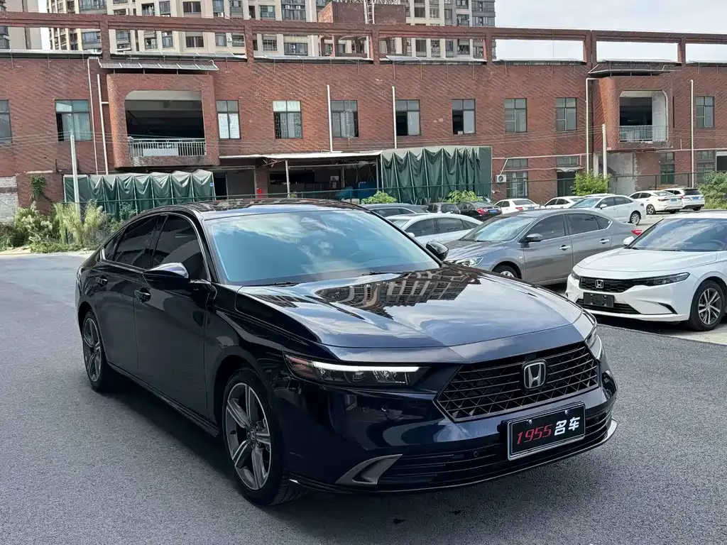 Honda Accord — фото 9