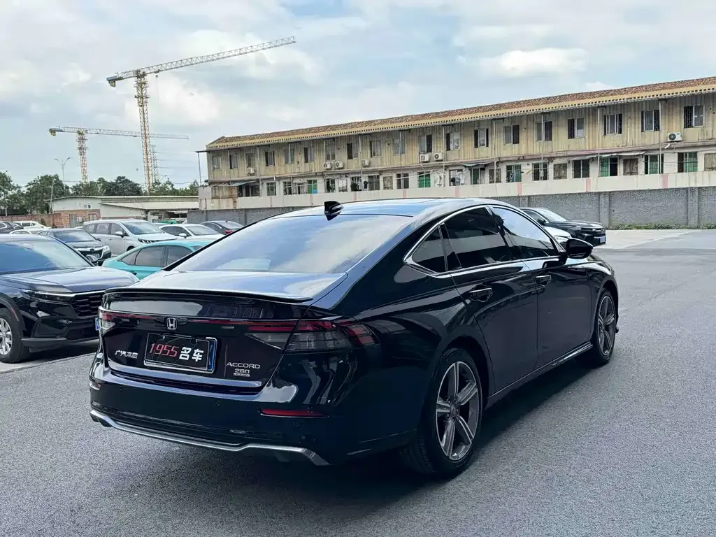 Honda Accord — фото 6