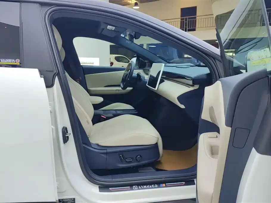Lynk & Co Z20 2024 из CN, фото 3