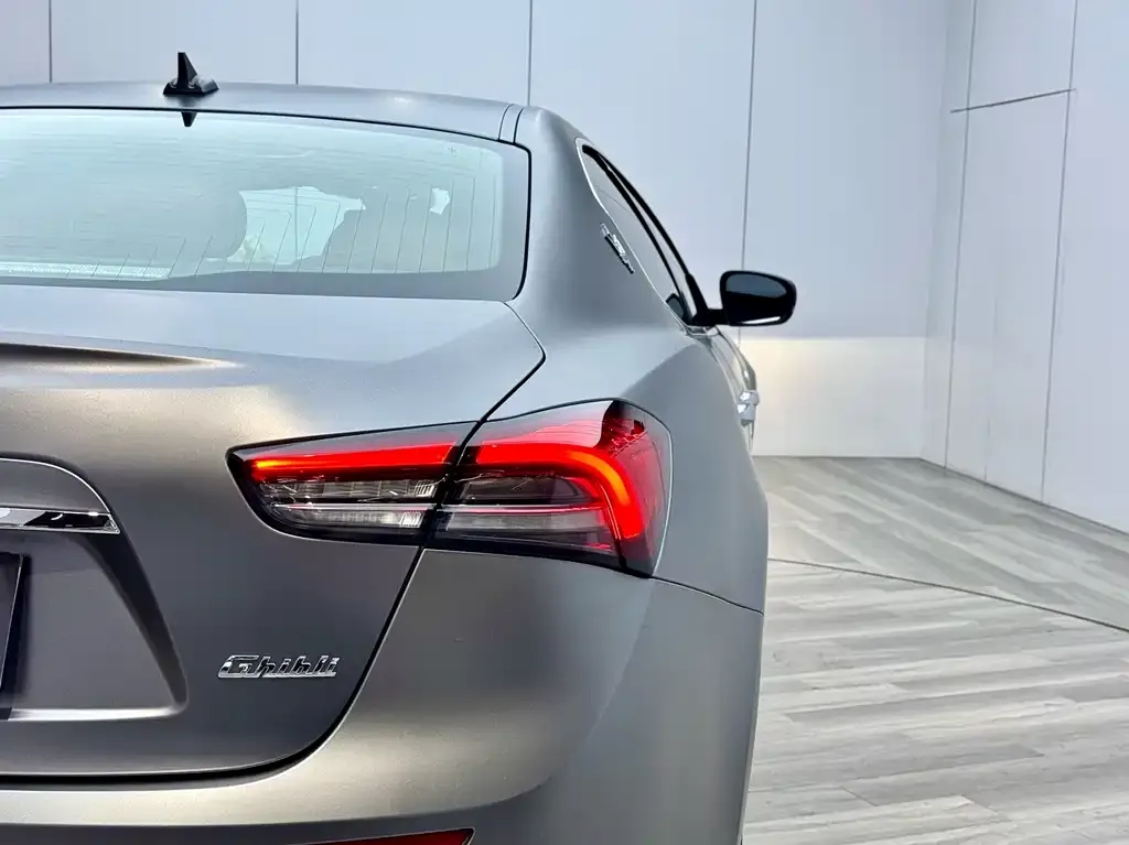 Maserati Ghibli — фото 10