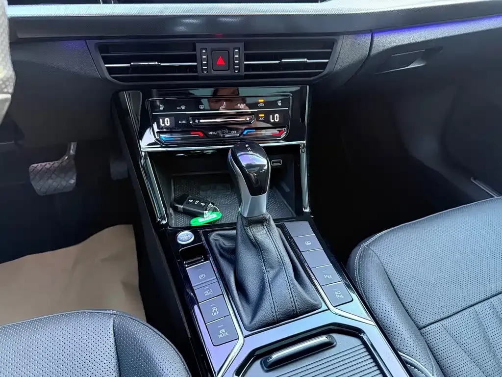 Volkswagen Passat — фото 10