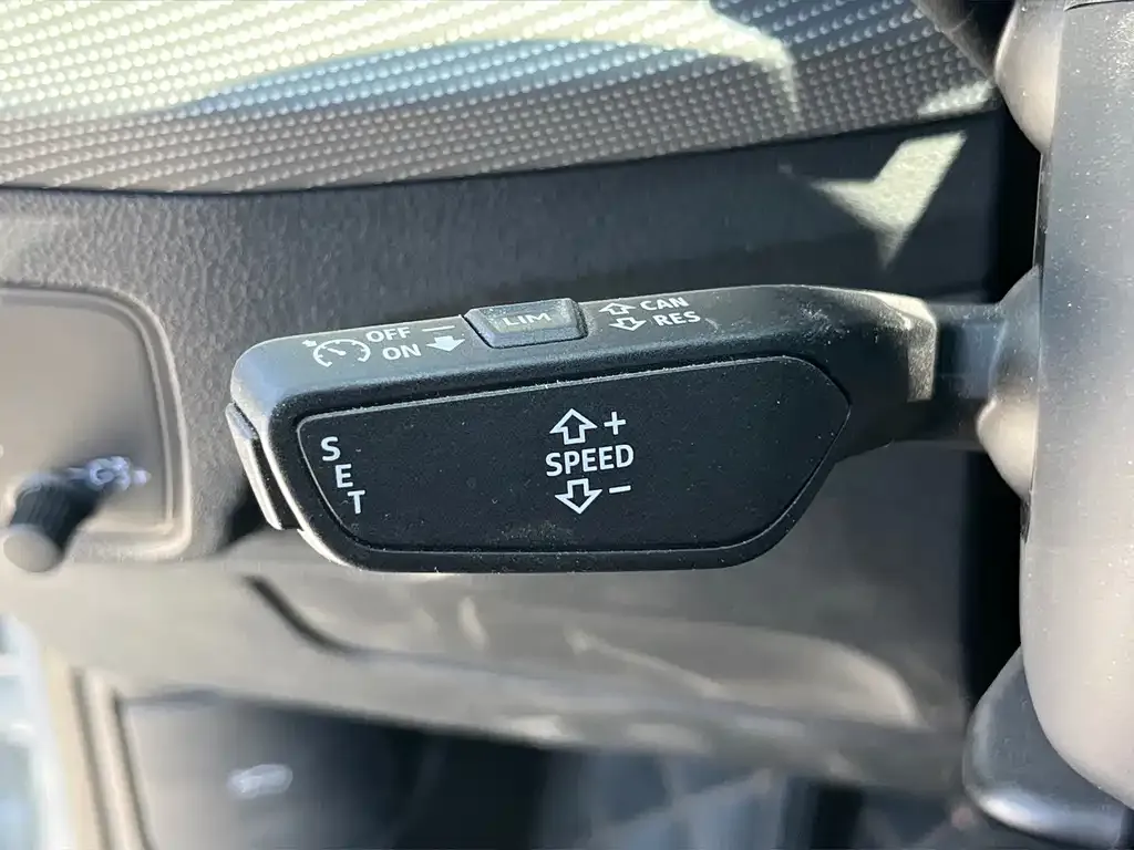 Audi Q2L 2024 из CN, фото 4