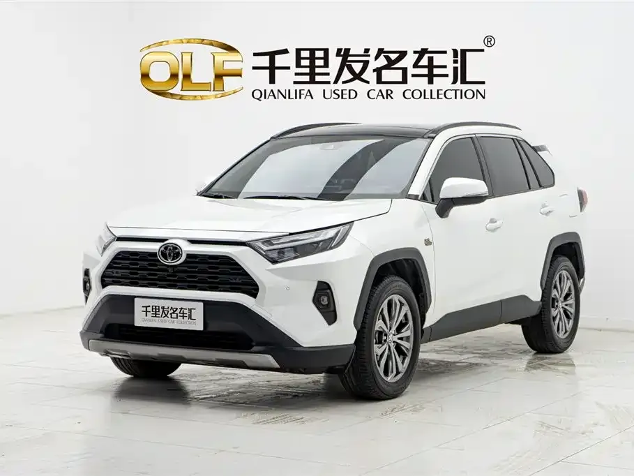 Toyota RAV4 — фото 5