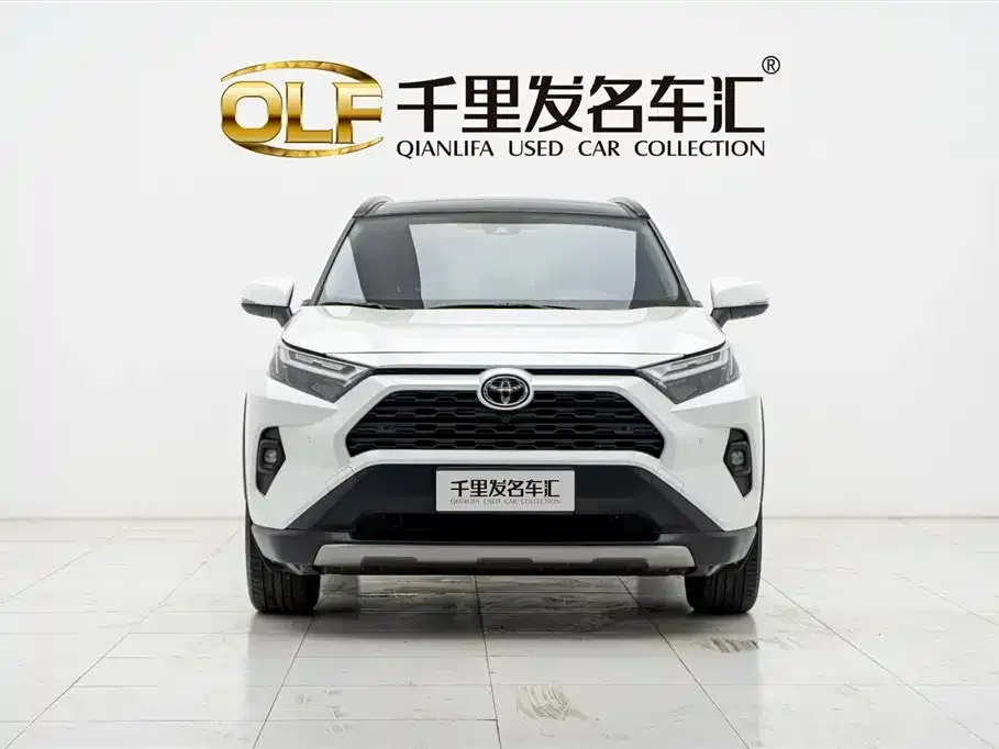 Toyota RAV4 — фото 3