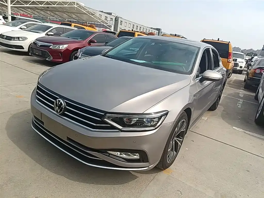 Volkswagen Magotan 2022 из CN, фото 1