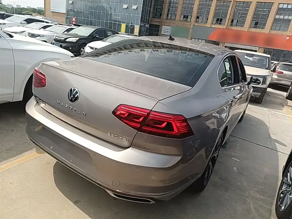 Volkswagen Magotan 2022 из CN, фото 3