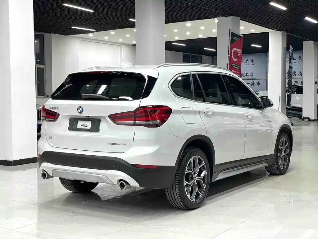 BMW X1 — фото 3