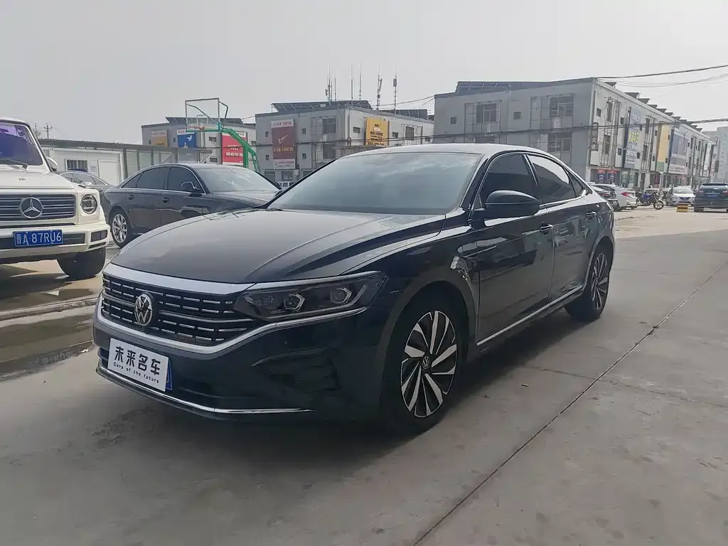 Volkswagen Passat — фото 1