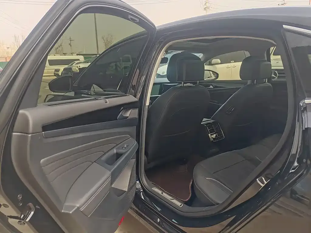 Volkswagen Passat — фото 3