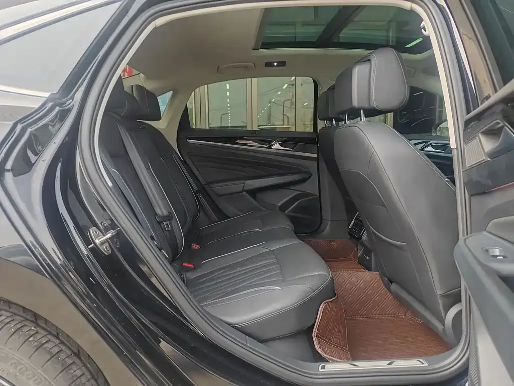 Volkswagen Passat — фото 6