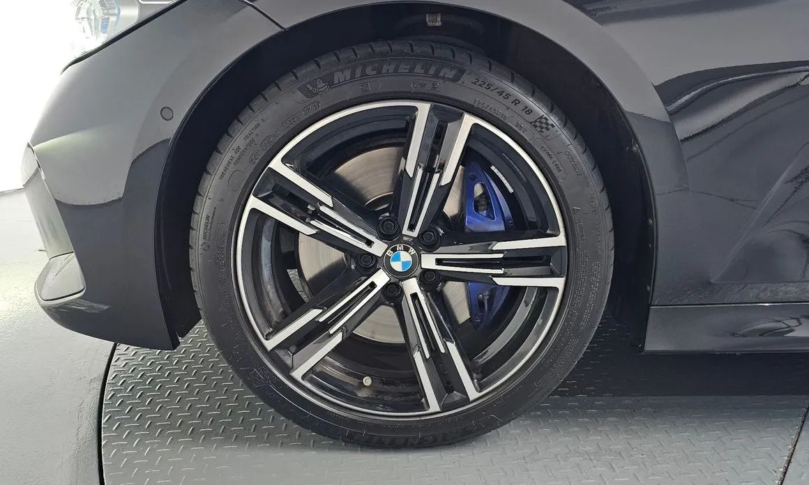 BMW 3-Series 2024 из KR, фото 6