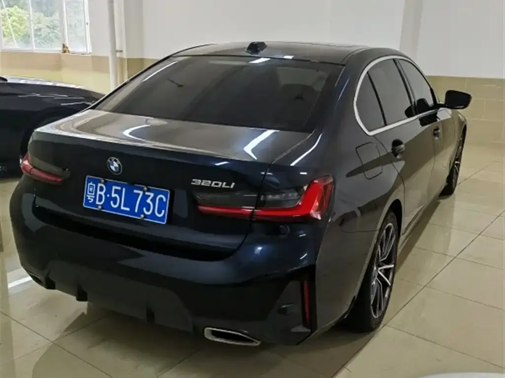 BMW 3 Series 2023 из CN, фото 3