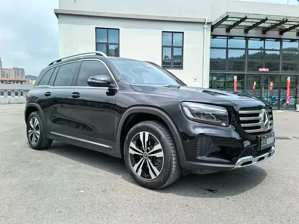 Mercedes-Benz GLB — фото 2