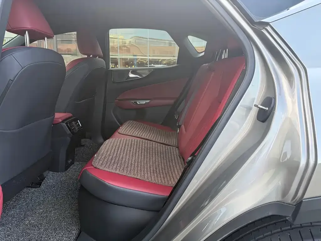 Lexus NX — фото 3