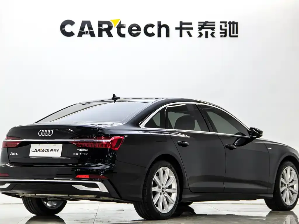Audi A6L — фото 8
