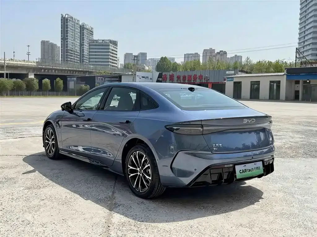 BYD Seal — фото 2
