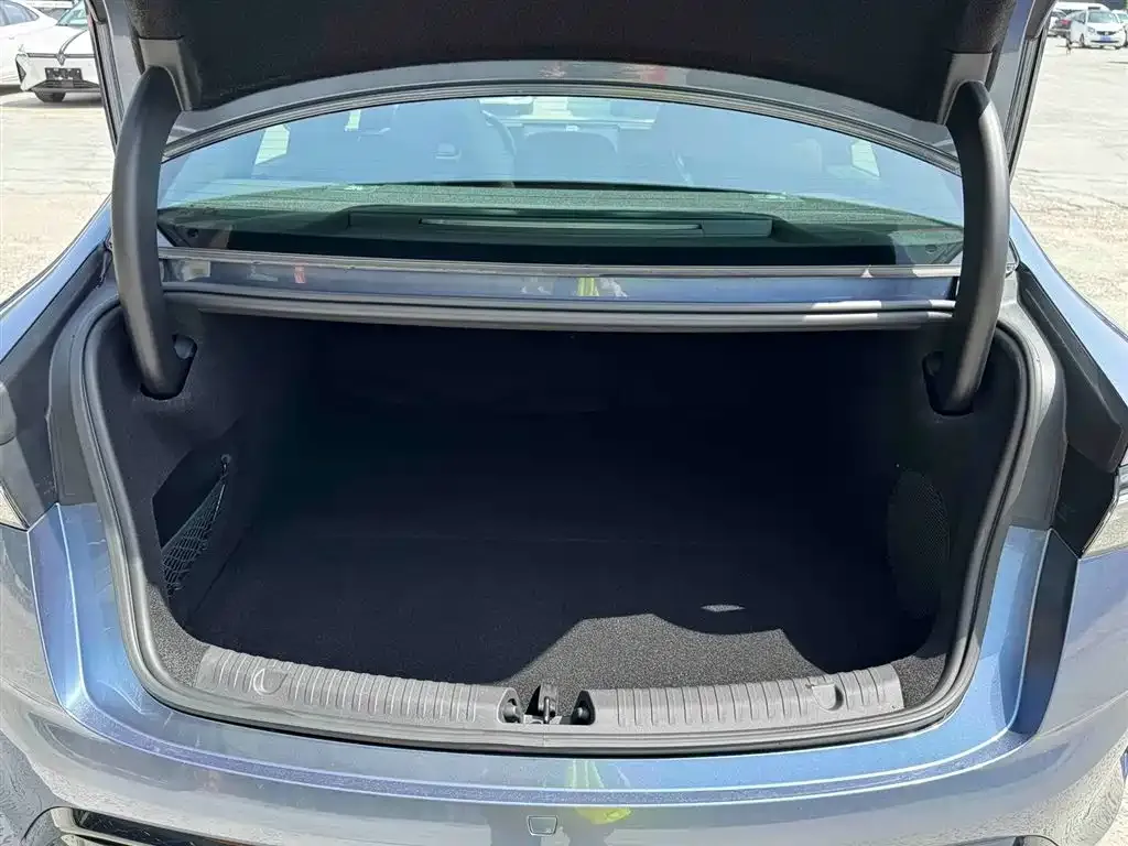 BYD Seal — фото 10