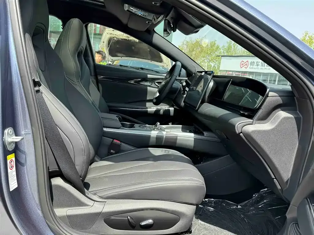 BYD Seal — фото 8