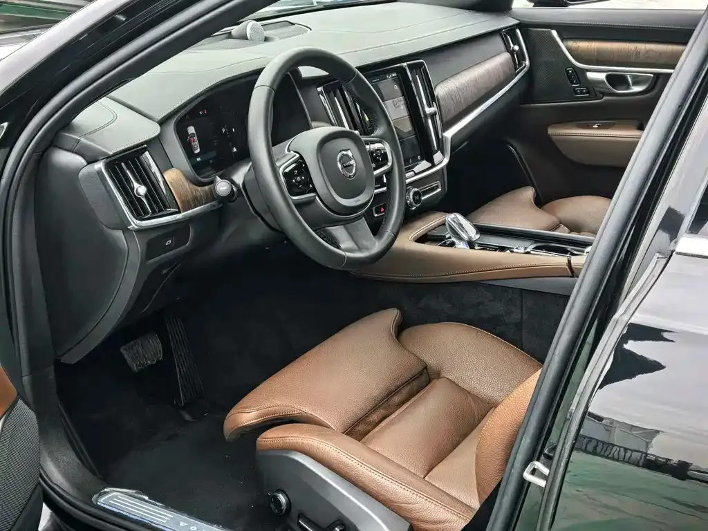 Volvo S90 — фото 5