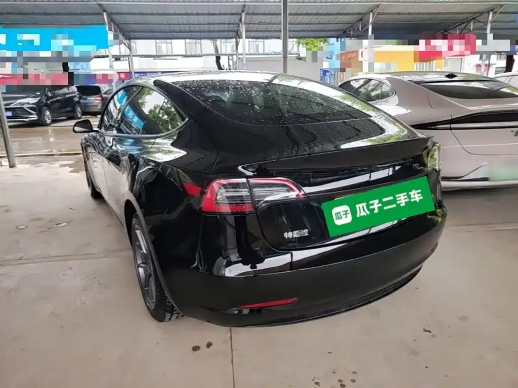 Tesla Model 3 — фото 3