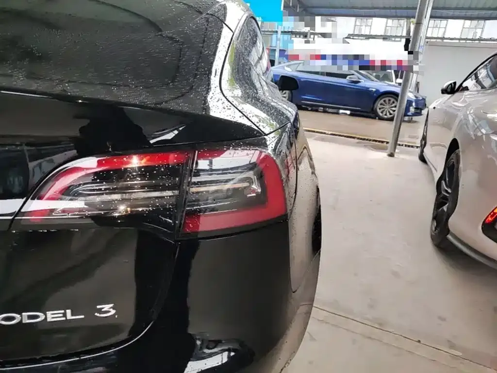 Tesla Model 3 — фото 10