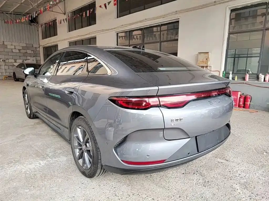 BYD Qin L — фото 6