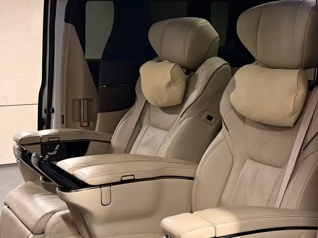 Toyota Alphard — фото 5