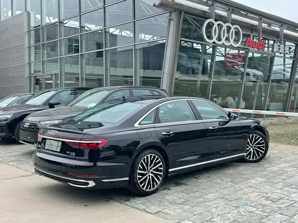 Audi A8 2024 из CN, фото 5