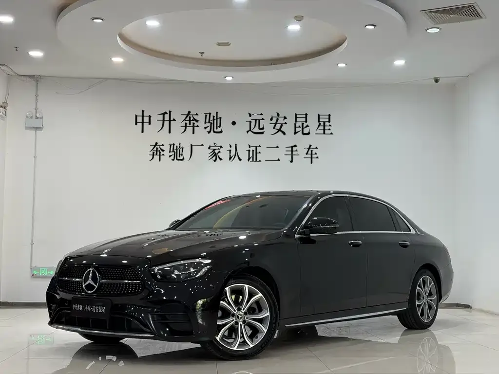 Mercedes-Benz E-Class — фото 1