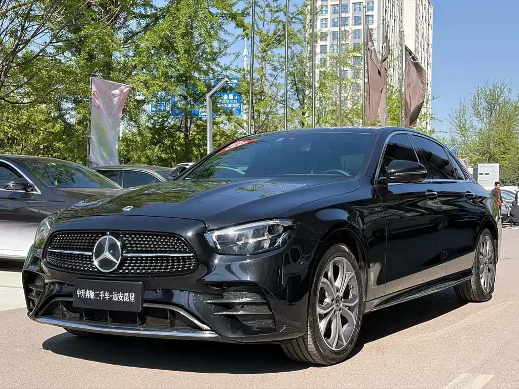 Mercedes-Benz E-Class — фото 10