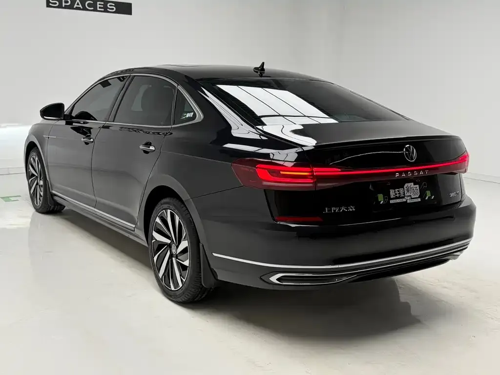 Volkswagen Passat — фото 8
