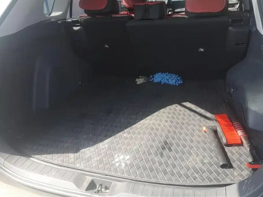 Toyota RAV4 — фото 10