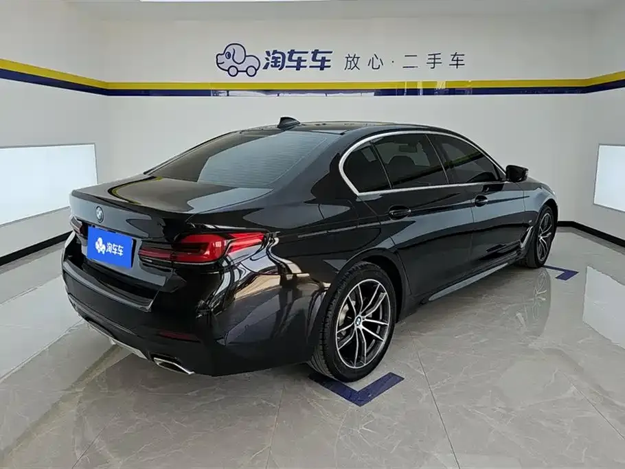 BMW 5 Series — фото 10