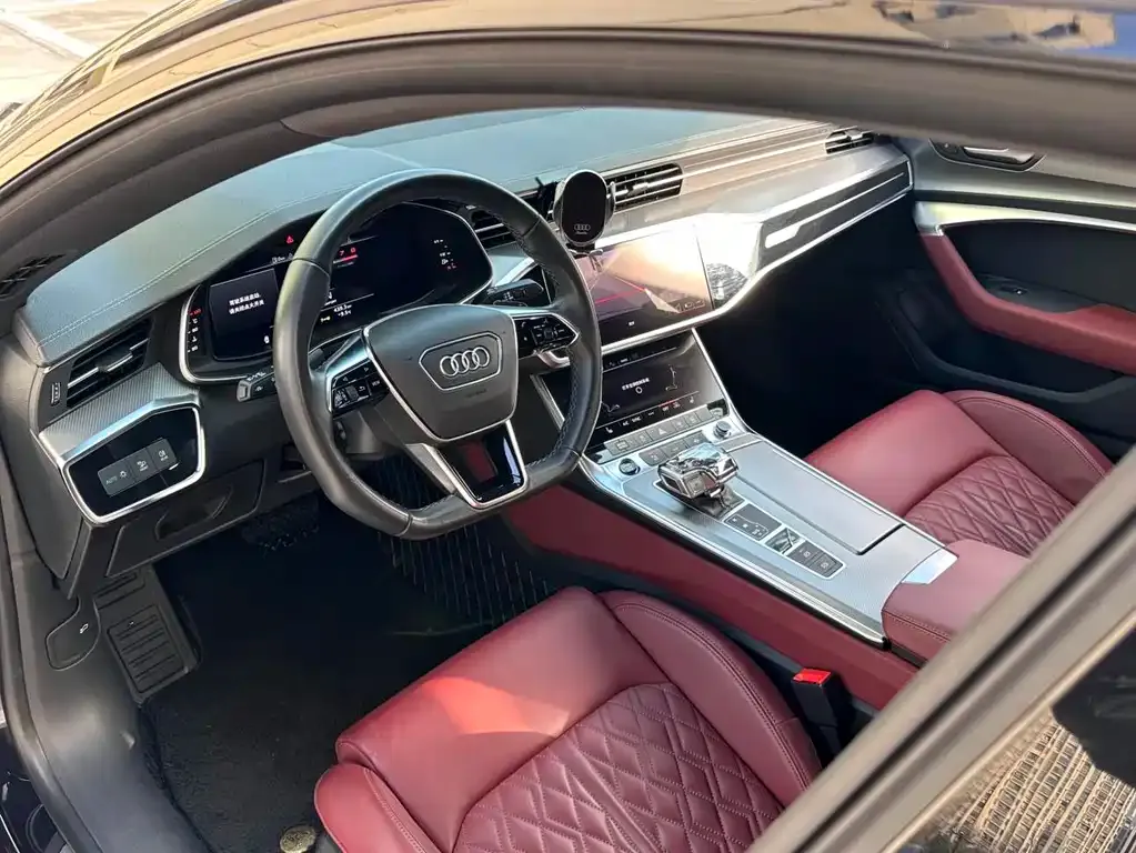 Audi A7L — фото 10
