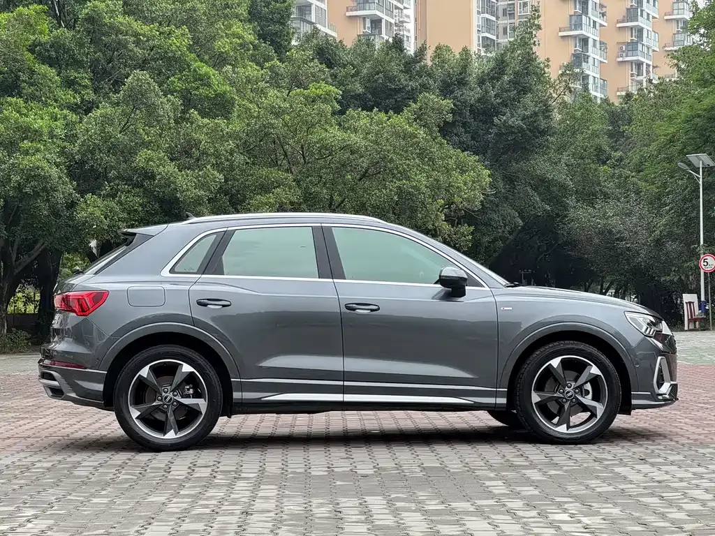 Audi Q3 — фото 2